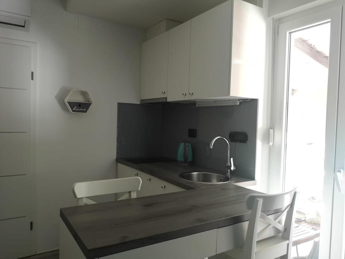Sfinga Apartment Zara Esterno foto